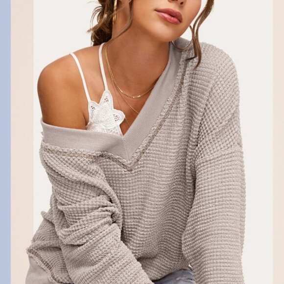 The Willow Waffle Knit Weekend Style V-Neck Sweater Top - Boho Fall Fashion Pick - Picture 6 of 8